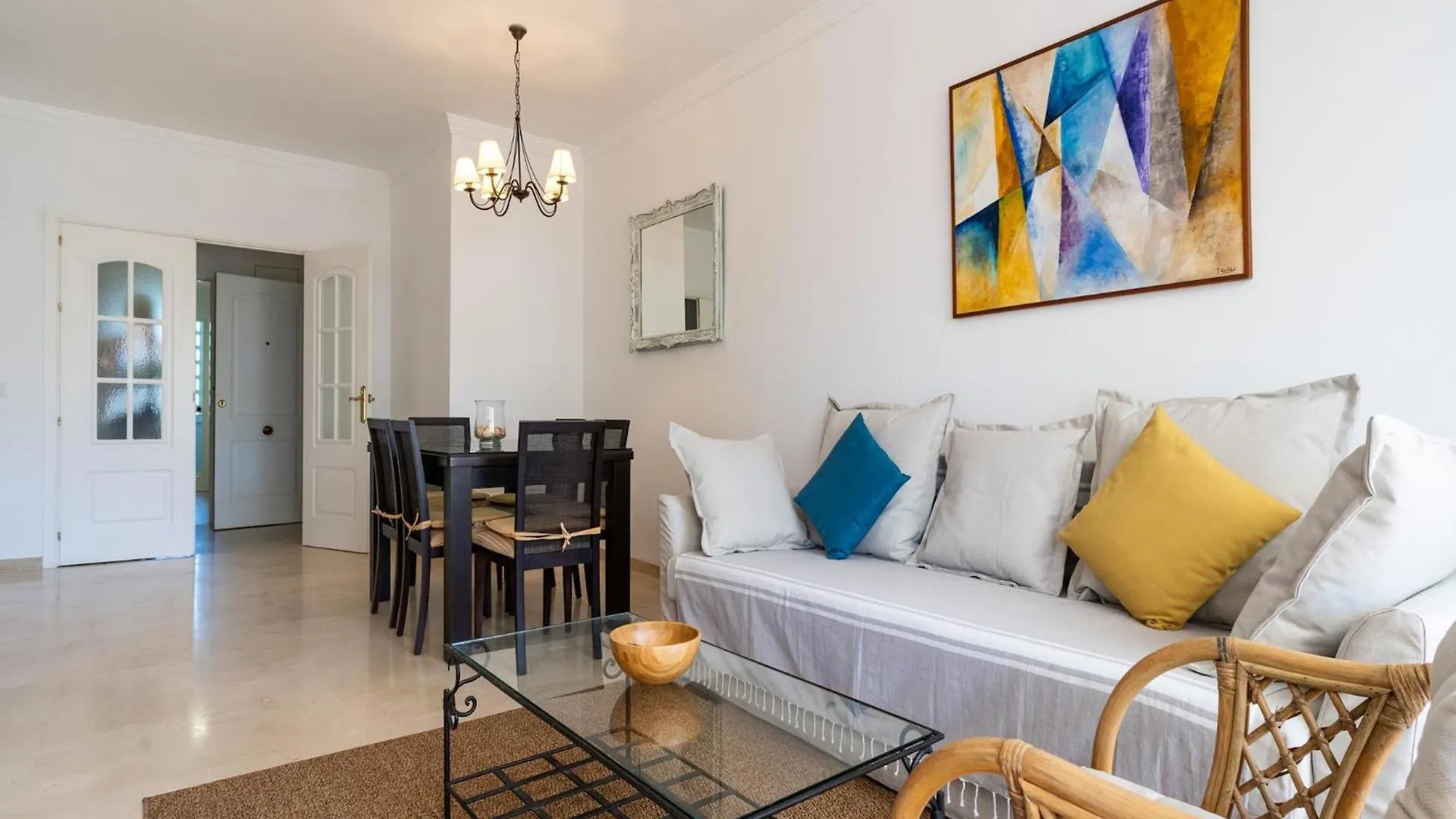 Pretty Apartment With Balcony Marbella 0*,
